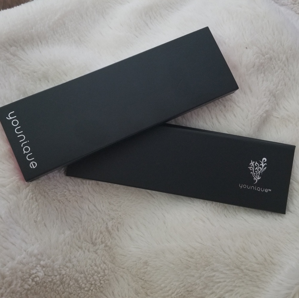 Younique Quad. New never used